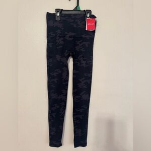 SPANX Dark Camo Booty Boost Compression Leggings (S)